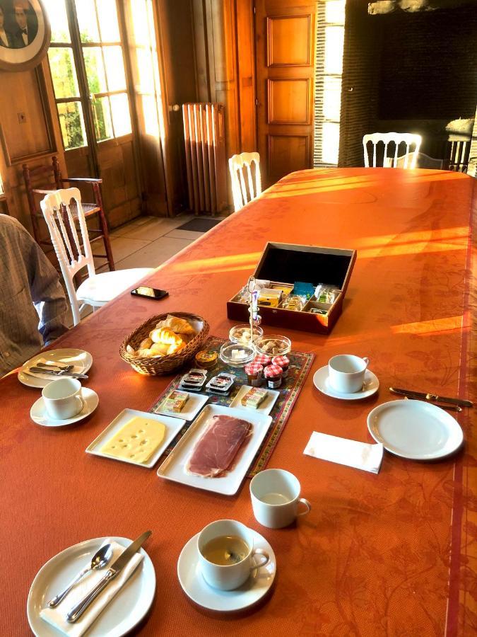 Le Logis D'Arniere Panzió Saint Cyr-sous-Dourdan Kültér fotó