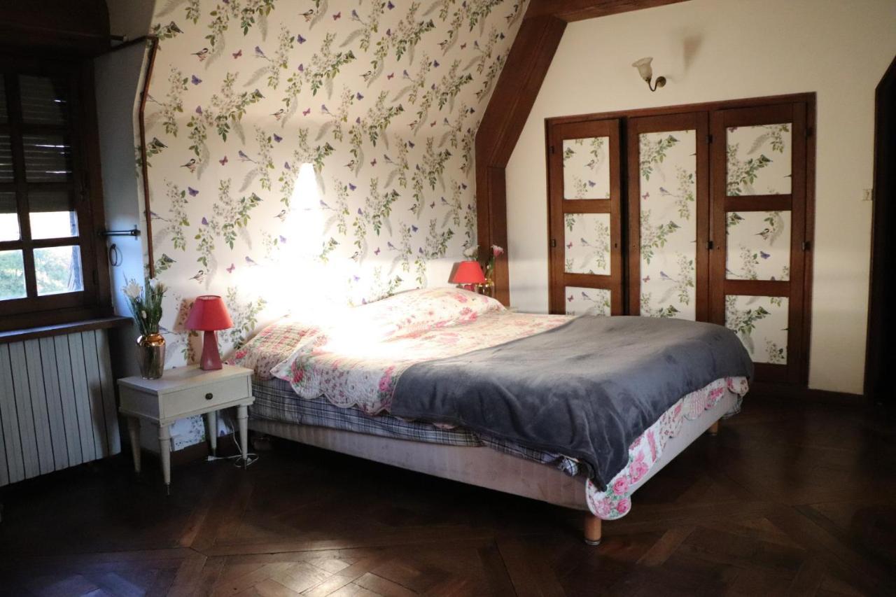 Le Logis D'Arniere Panzió Saint Cyr-sous-Dourdan Kültér fotó
